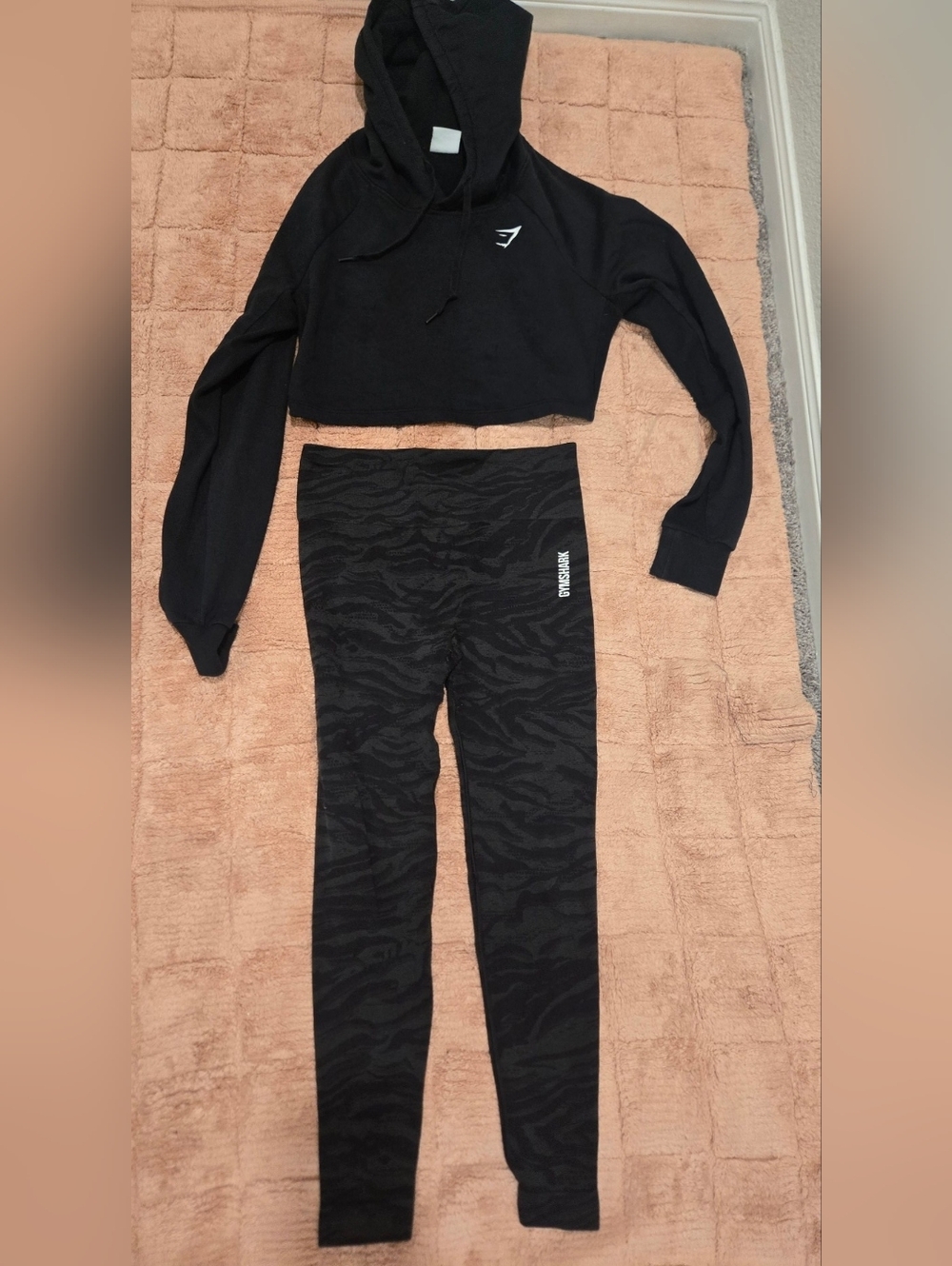 Gymshark Size Small Black Cropped Hoodie and Black Zebra-Pattern Leggings SET